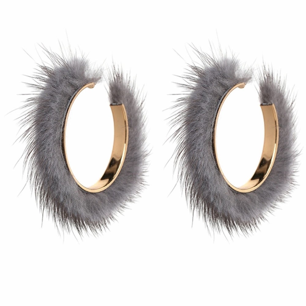 Last Chance! Zara Fur Hoop Earrings gray color - Picture 8 of 8